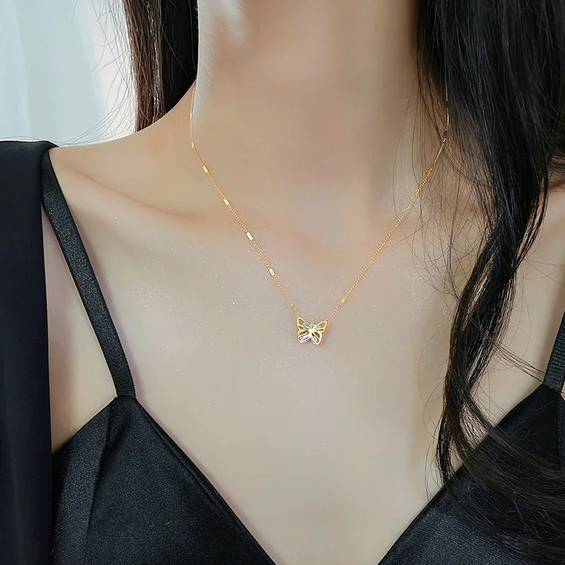 Foto prodotto: Butterfly Pendant Necklace with Crystal Wings, Stainless Steel