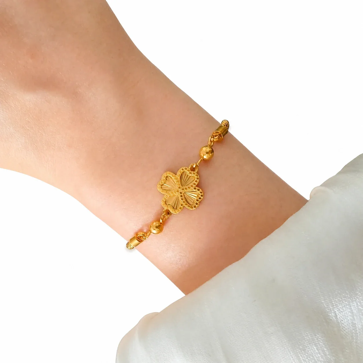 Delicate Gold-Plated Four-Leaf Heart Box Chain Bracelet