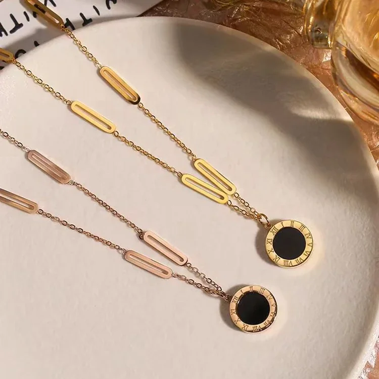 Produktfoto: Roman Numeral Disc Open-Link Necklace, Plated Stainless Steel