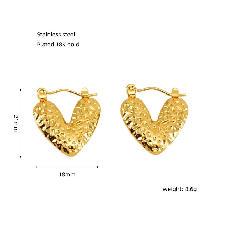 Bohemian Gold-Plated Heart Lattice Huggie Hoop Earrings - Gold Scalloped Dome