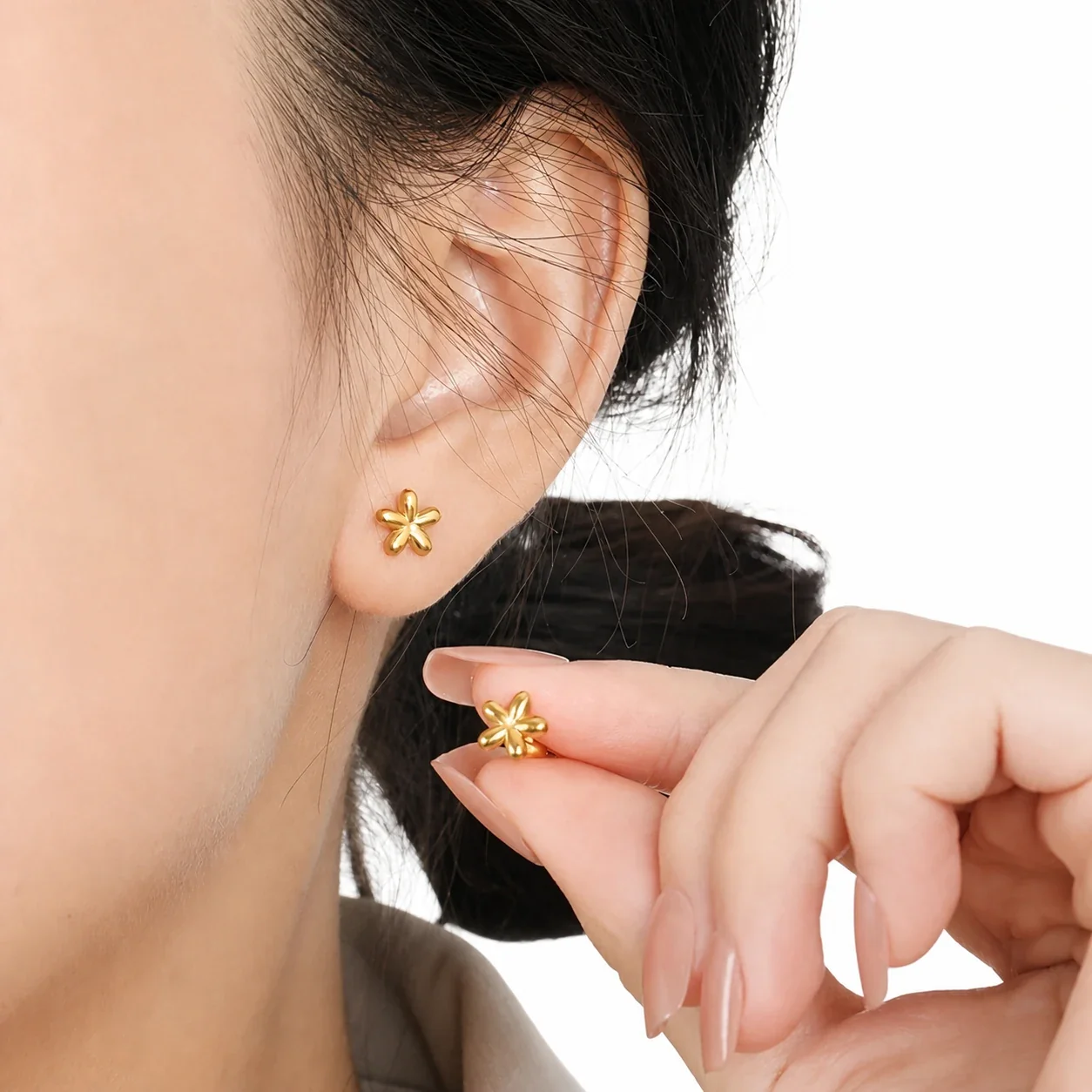 Petite 316 Stainless Steel Puffed Flower Stud Earrings