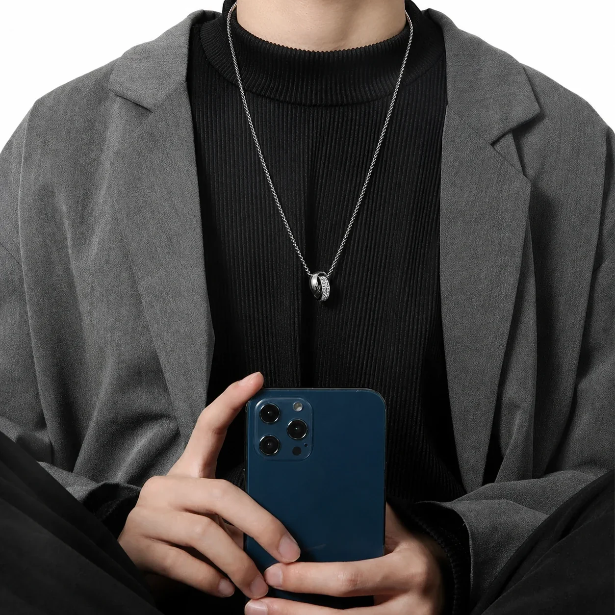 Sleek Silver-Plated Double Ring Box Chain Pendant Necklace