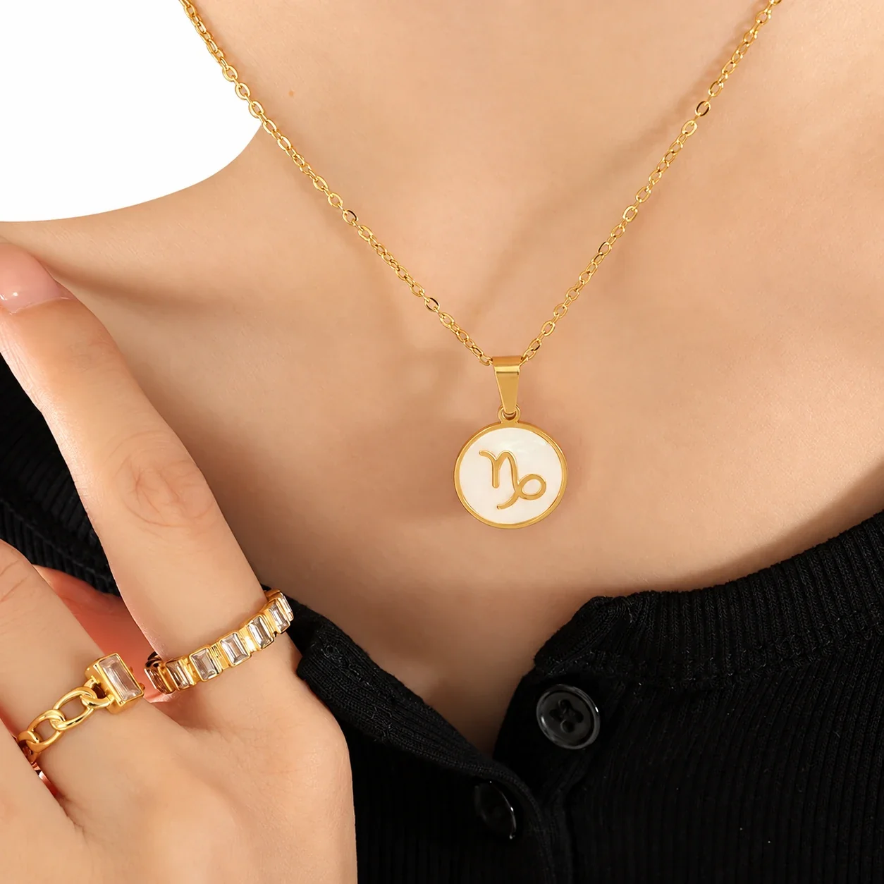 Zodiac Necklace with White Shell Disc, Gold-Plated Steel - Gold Capricorn , 40 + 5 cm