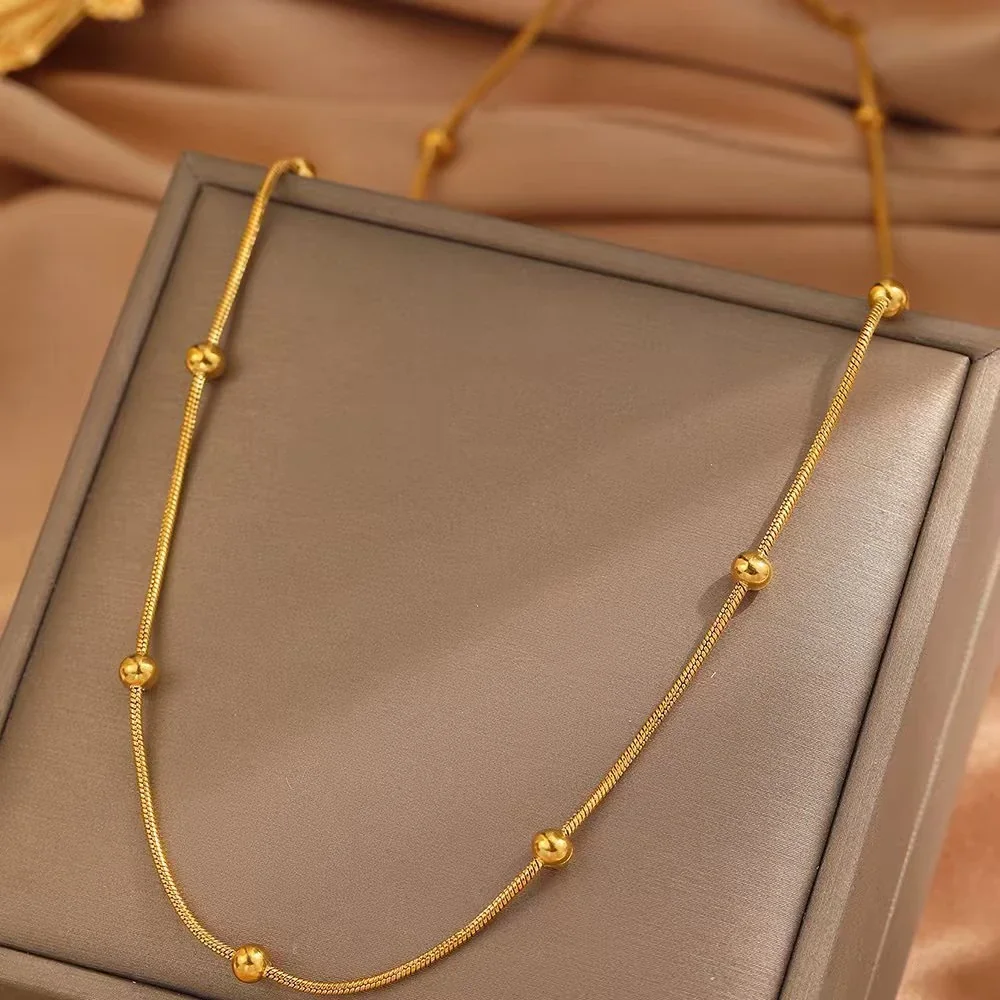 Foto del producto: Collar de cadena serpiente con cuentas de bola espaciadas en acero inoxidable