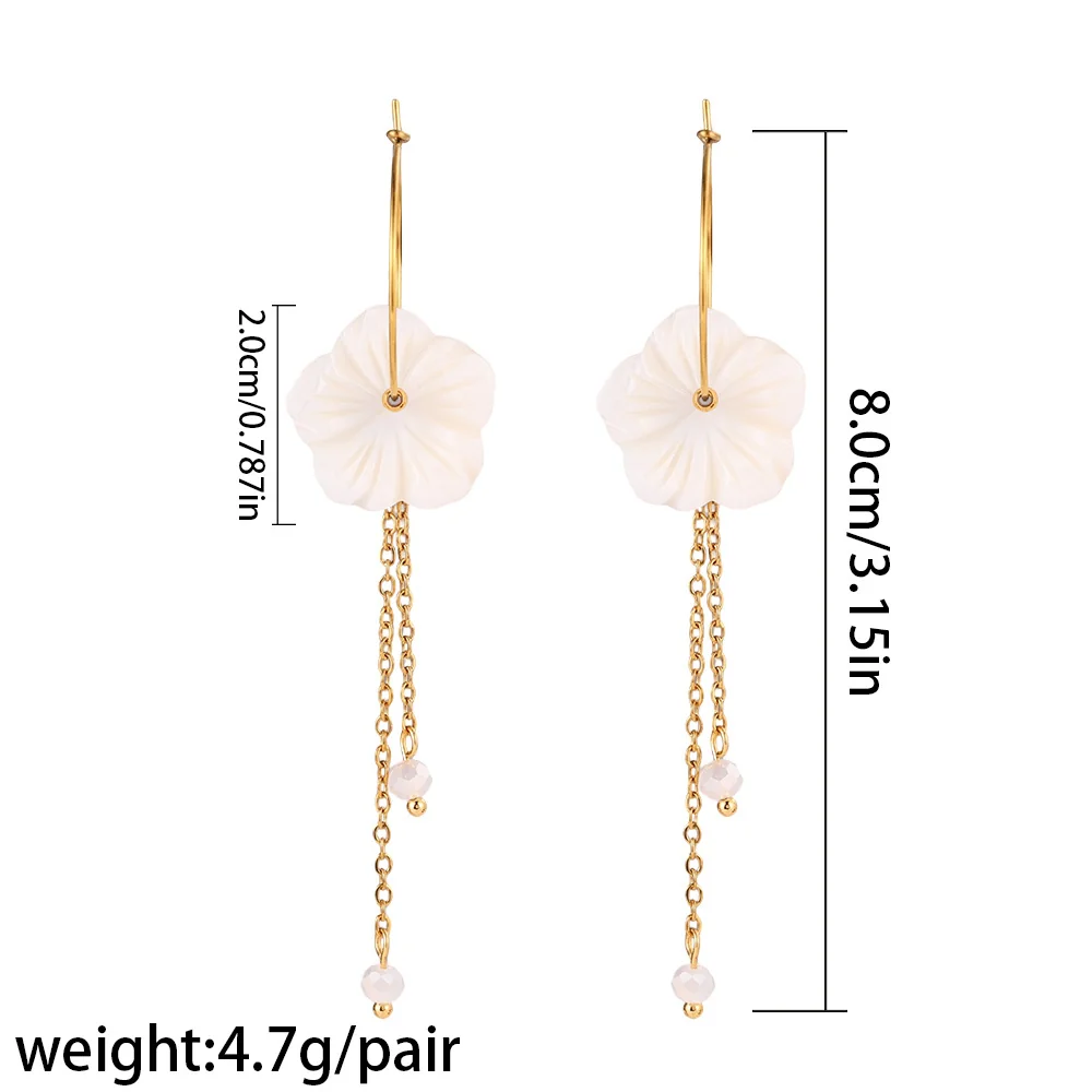 Photo produit : Créoles fleur, fleurs blanches, acier inoxydable 316 PVD or 18K