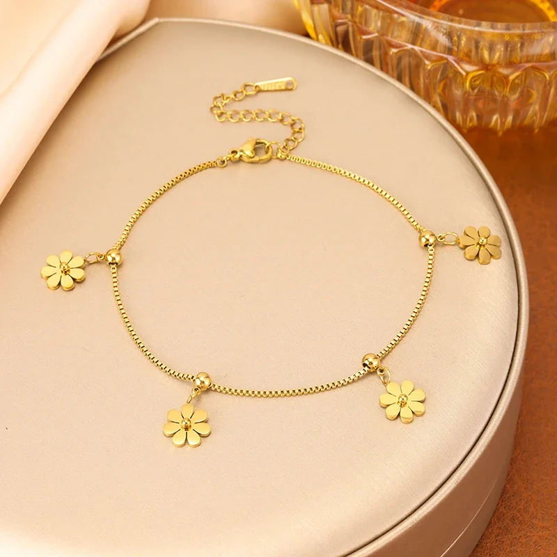 Daisy Charm Box Chain Anklet with Beads, 18K Gold-Plated Steel
