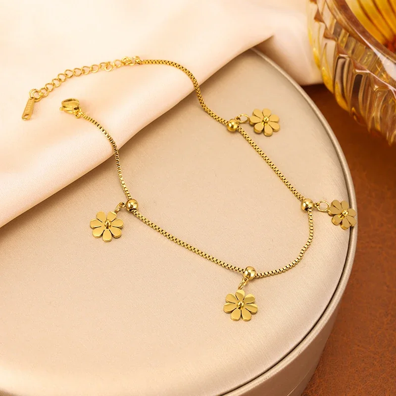 Daisy Charm Box Chain Anklet with Beads, 18K Gold-Plated Steel