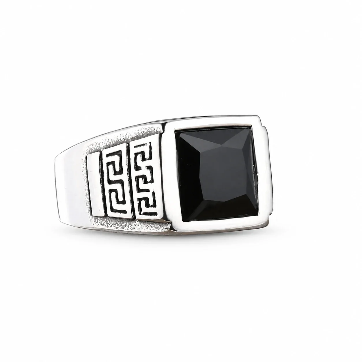 Foto prodotto: Anello chevalier con cristallo quadrato e greca, acciaio inossidabile 316