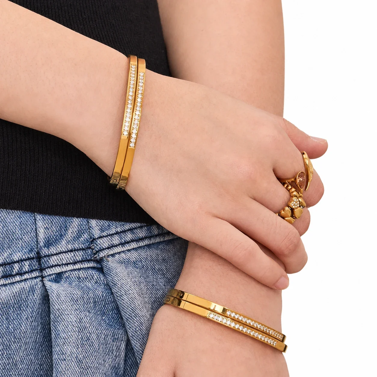 Polished Gold-Plated 316L Pavé Bar Hinge Bangle