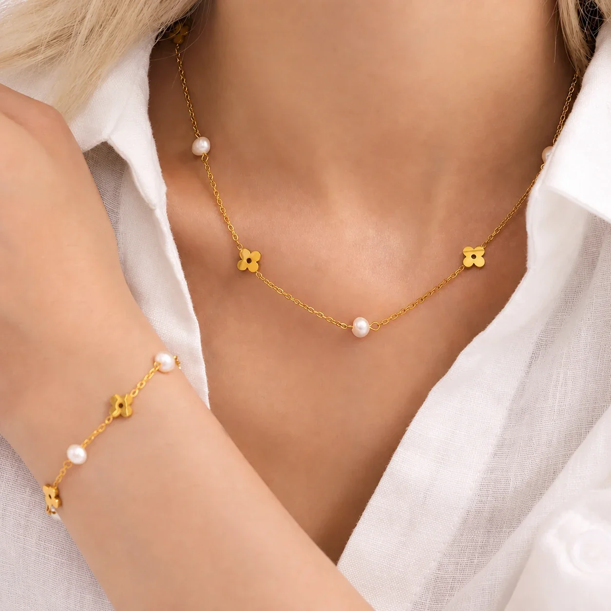 Delicate 18K Gold-Plated Stainless Steel Flower Pearl Jewelry Set
