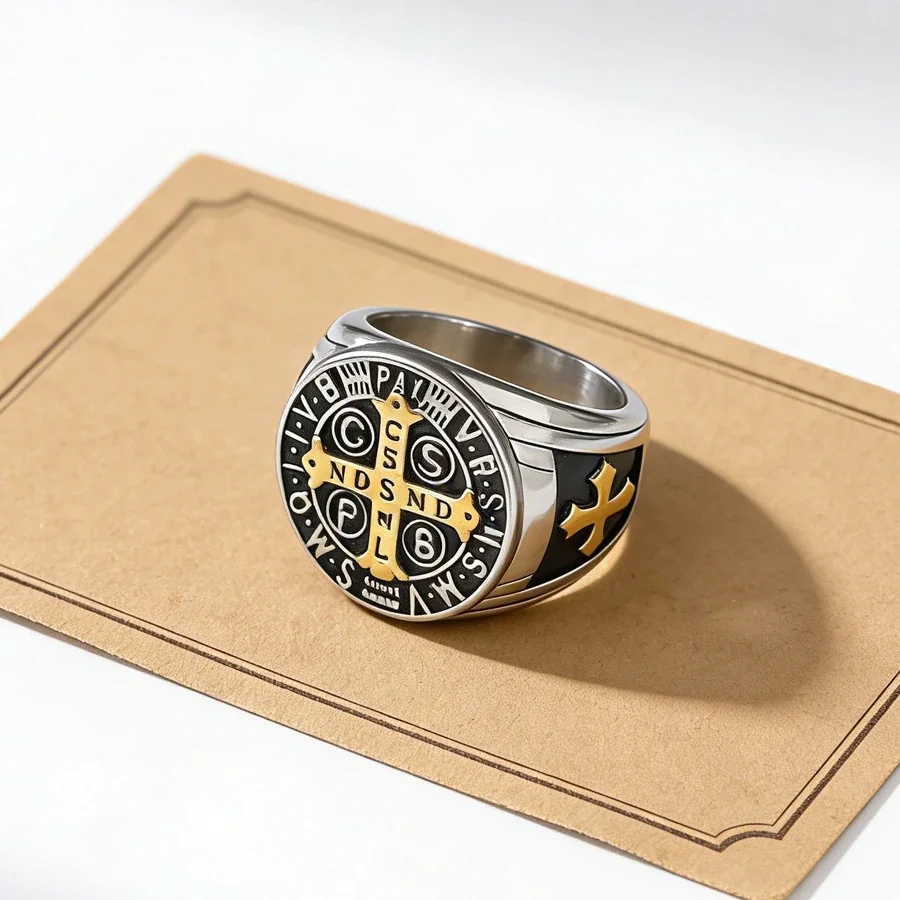 Foto prodotto: Anello sigillo con croce della Medaglia di San Benedetto in acciaio inossidabile 316
