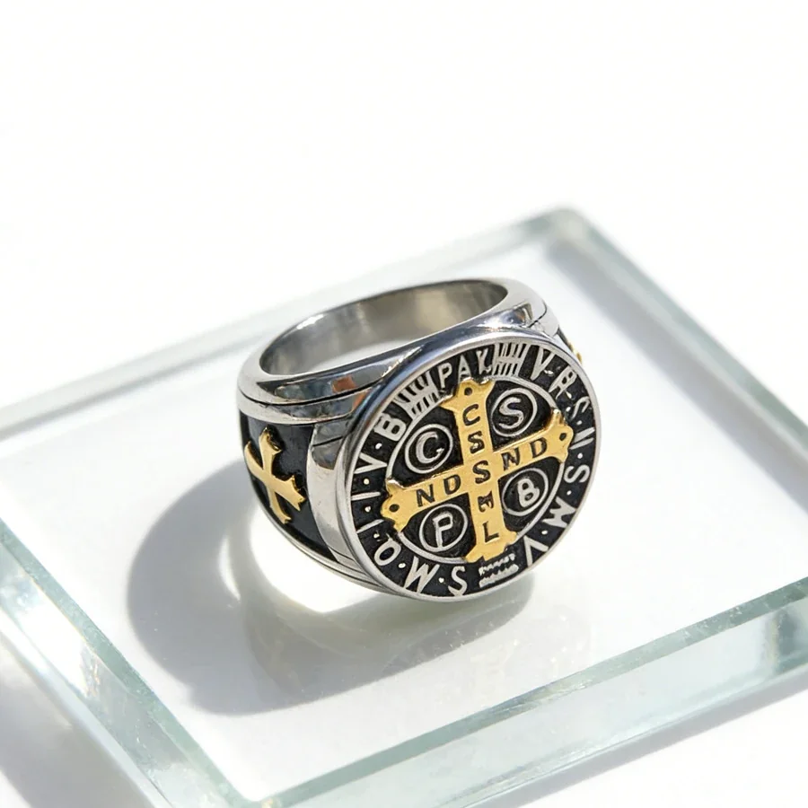 Foto prodotto: Anello sigillo con croce della Medaglia di San Benedetto in acciaio inossidabile 316