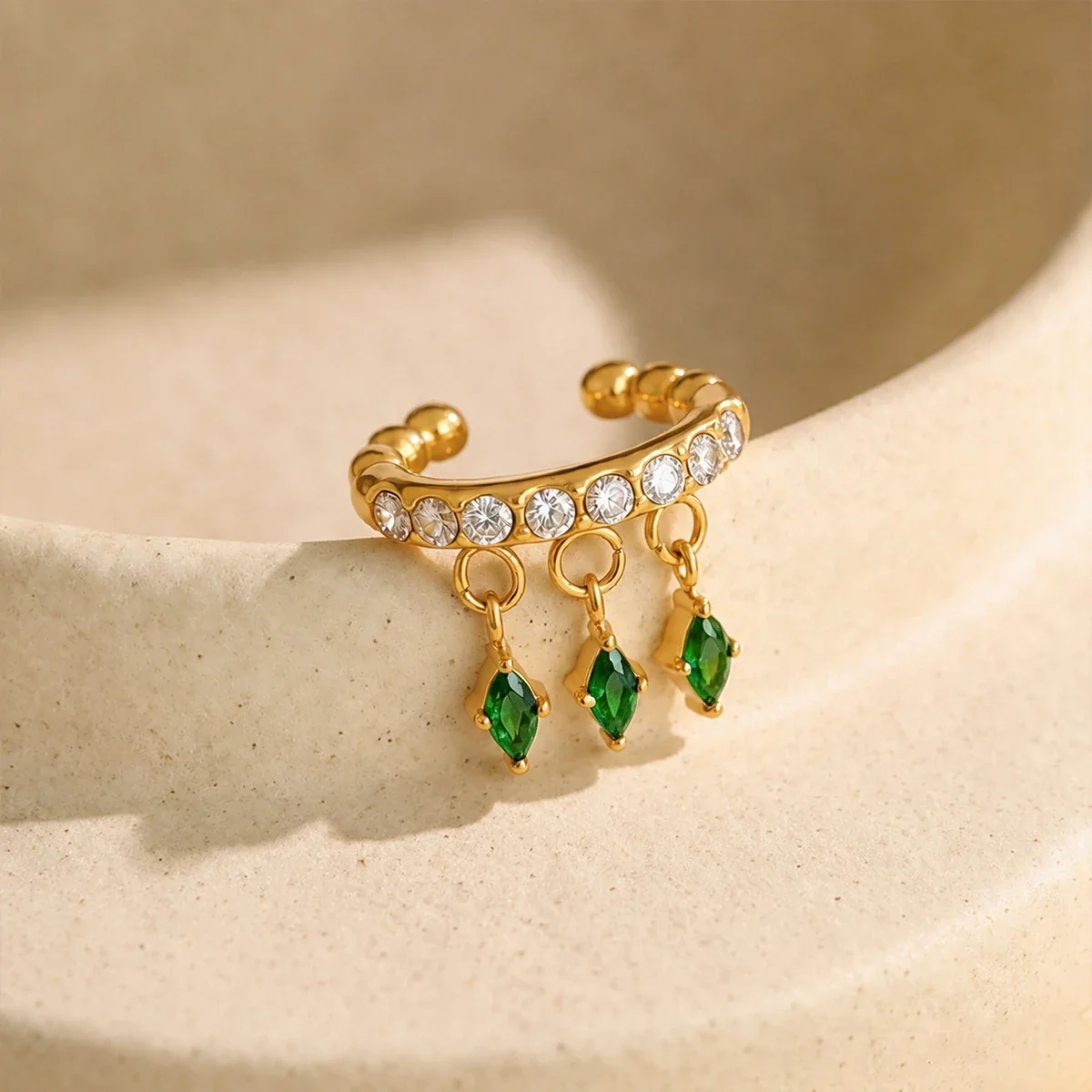 Ear cuff: kristallen rij & marquise hangers, verguld roestvrij staal productfoto