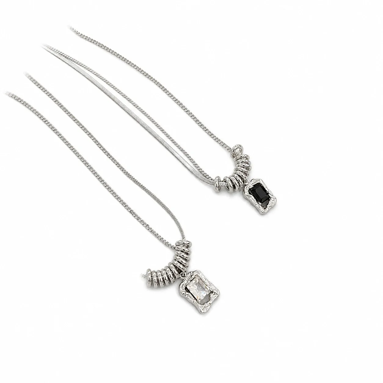 Collana in Acciaio Inossidabile con Catena a Serpente a Strati e Ciondolo di Cristallo