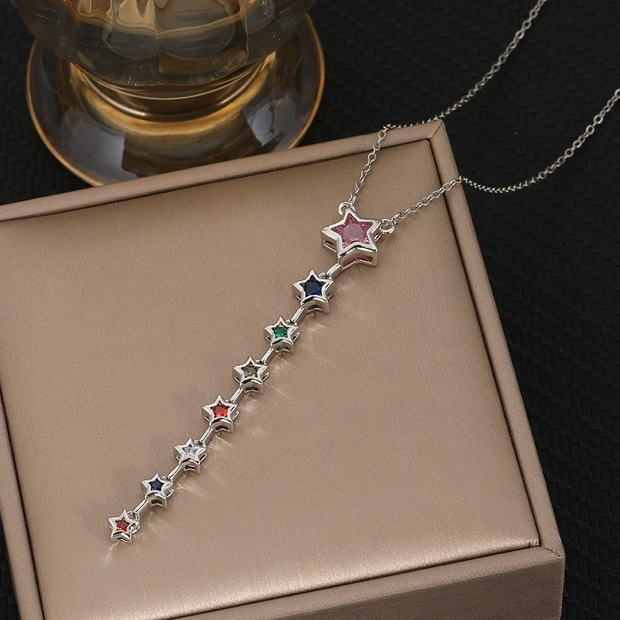 Produktfoto: Star Necklace with Cascading Crystals, Gold-Plated Stainless Steel
