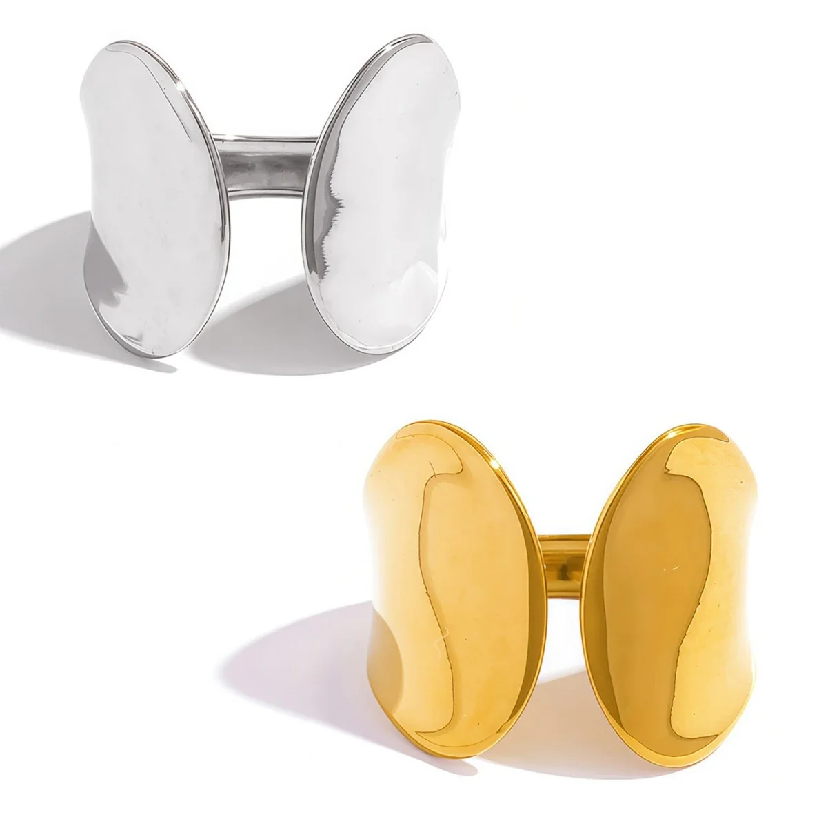 Open ring met ovale eindkappen en goudkleurige PVD-afwerking van roestvrij staal