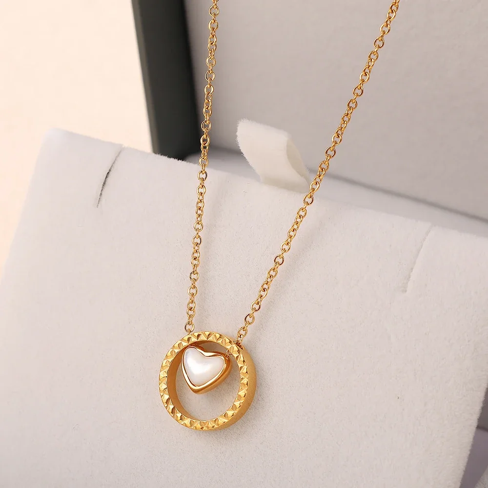 Necklace: Heart Shell Textured Circle 18K Gold-Plated