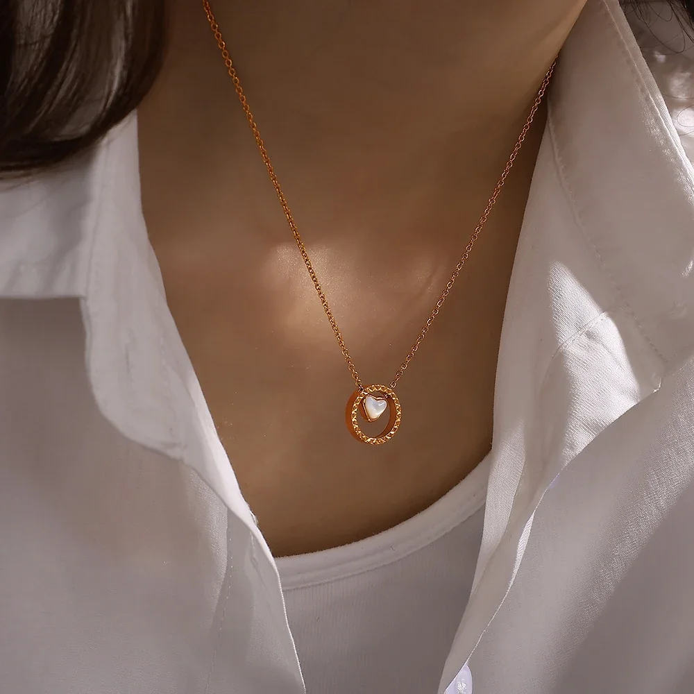 Necklace: Heart Shell Textured Circle 18K Gold-Plated