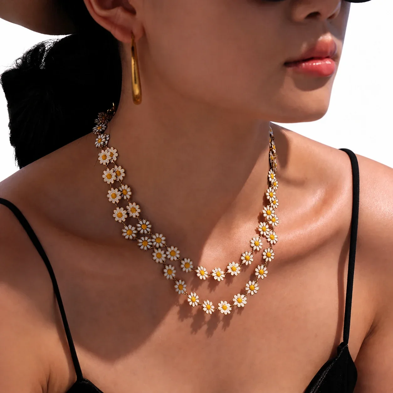Playful 18K Gold-Plated Enamel Daisy Link Jewelry Set