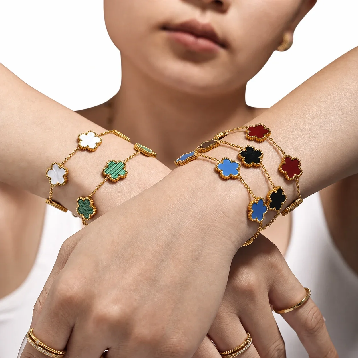Elegant Gold-Plated Five Clover Station Chain Bracelet