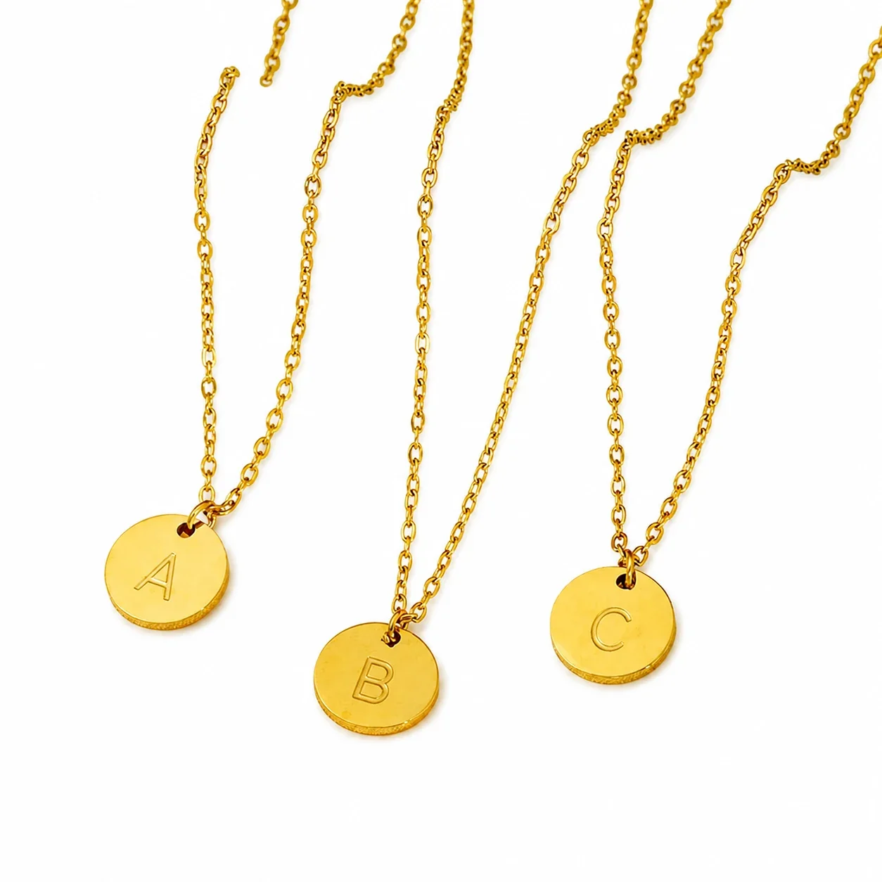 Refined Gold-Plated Disc Initial Chain Necklace