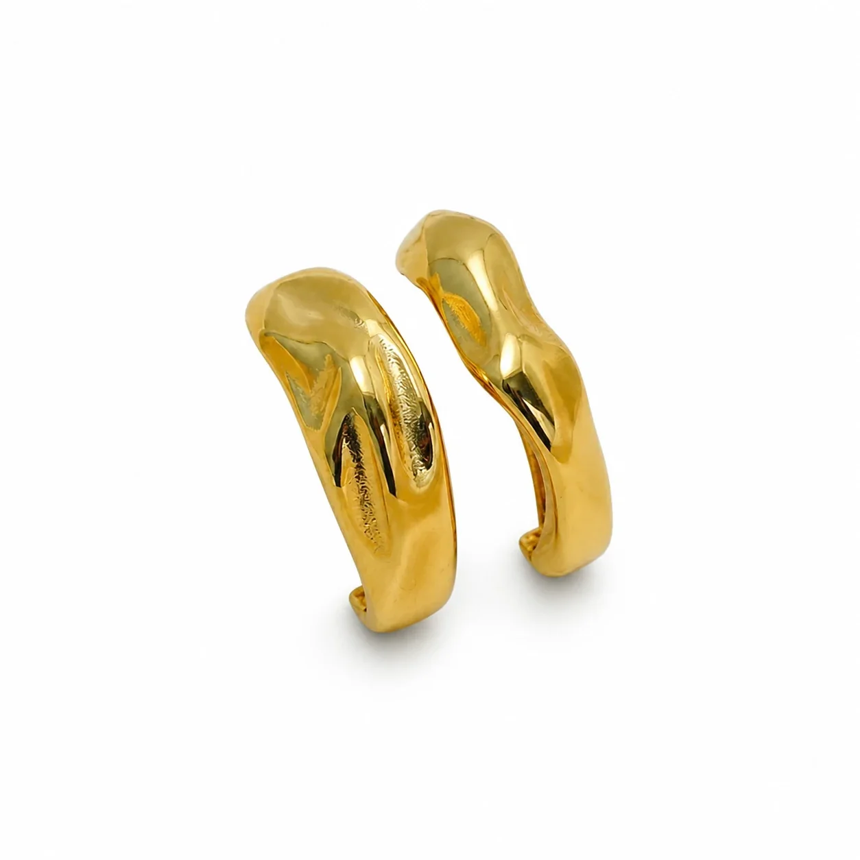 Sculpted 316 Stainless Steel Gold Wave Band Ring