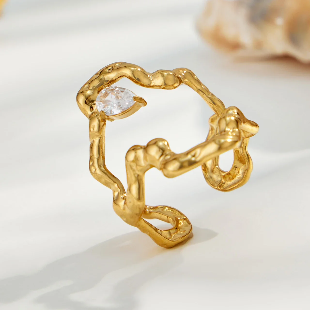 Produktfoto: Offener Ring in organischer Blob-Form, Edelstahl 316