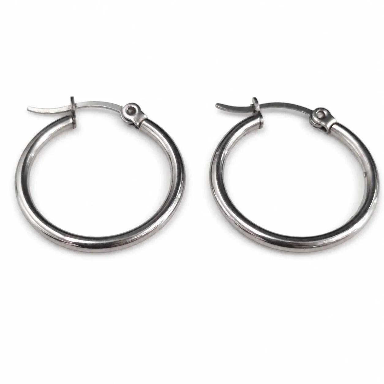 Minimal Stainless Steel PVD Round Wire Latch Hoop Earrings