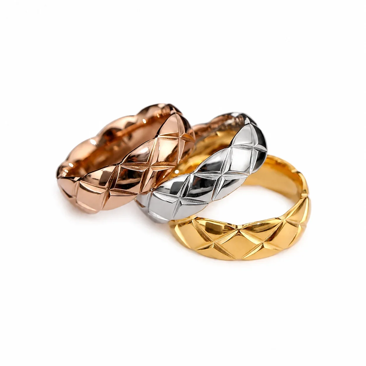 Faceted Gold-Plated Diamond-Pattern Wide Band Ring