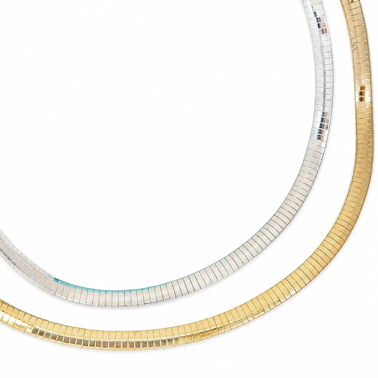 Sleek Gold PVD Ribbed Omega Chain Necklace