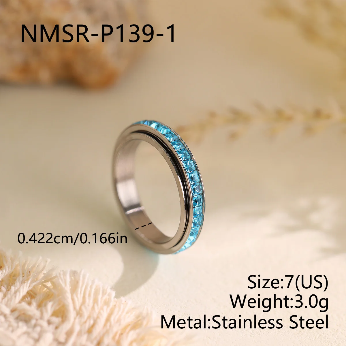 Draaiende ring met kanaalgezette kristallen van roestvrij staal productfoto