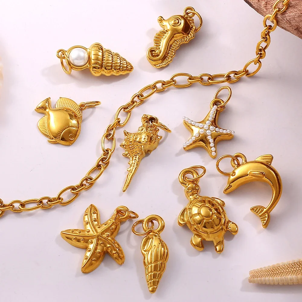 Photo produit : Sea Life Pendant Charms, Shell & Starfish, 18K Gold-Plated Steel