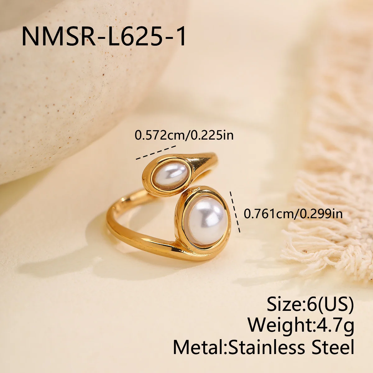 Open ring met parelaccenten in zetting, verguld staal productfoto