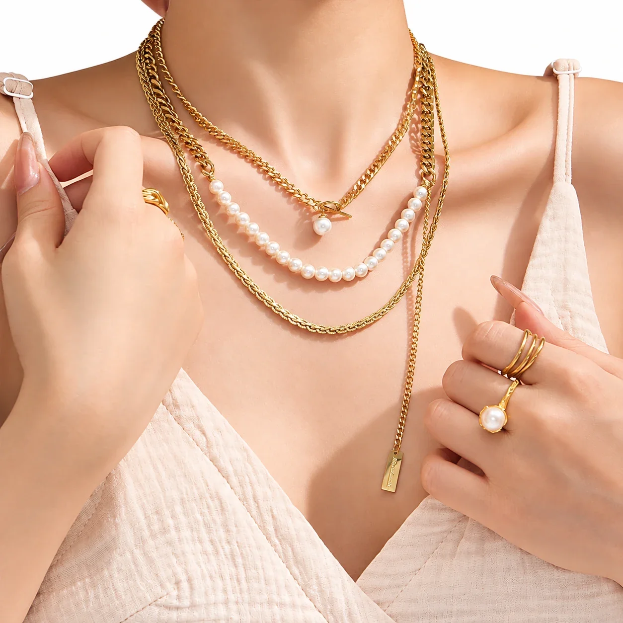Necklace with Pearl-Effect Beads and 18K Gold Plating