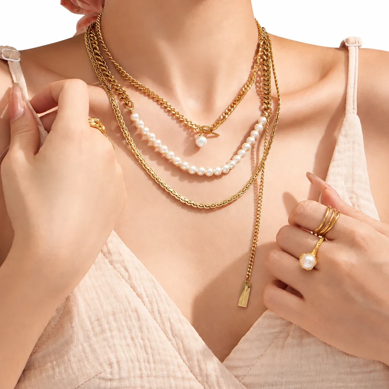 Necklace with Pearl-Effect Beads and 18K Gold Plating
