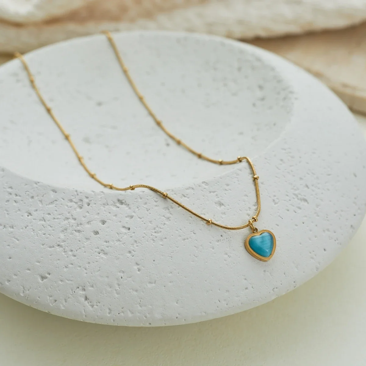 Stone Heart-hanger van roestvrij staal, 18K verguld productfoto
