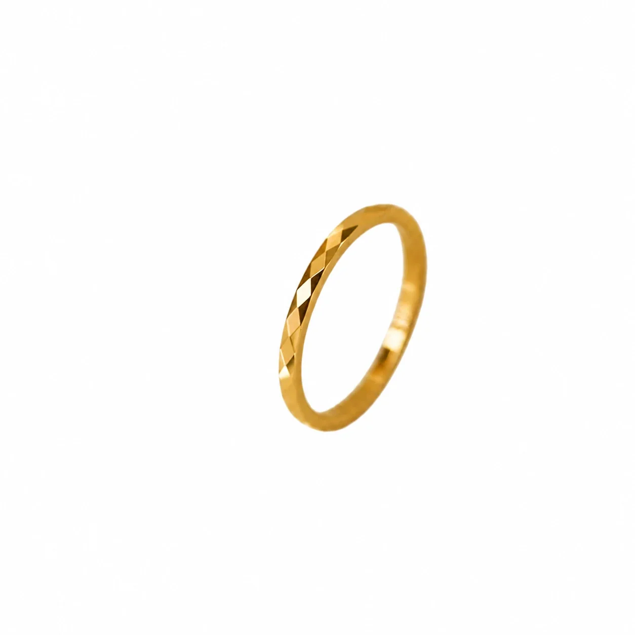 Ring with Diamond-Cut Facets, Slim Gold-Plated Stainless Steel - Gold