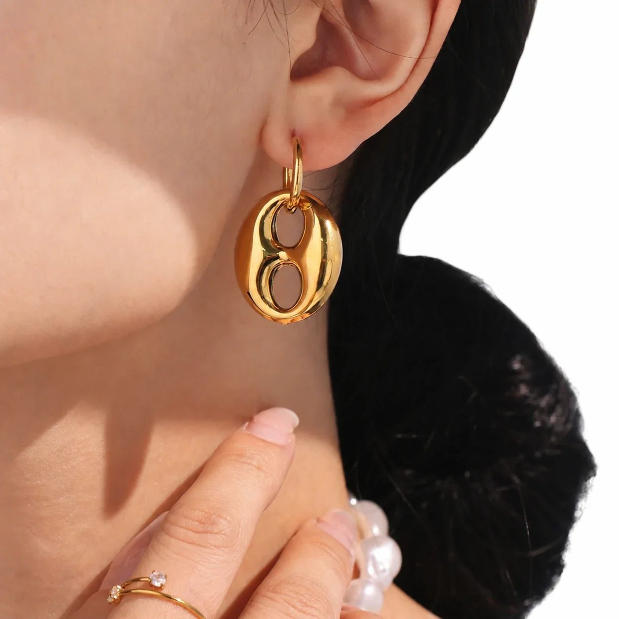 Sculptural 18K Gold-Plated Oval Cutout Hoop Earrings