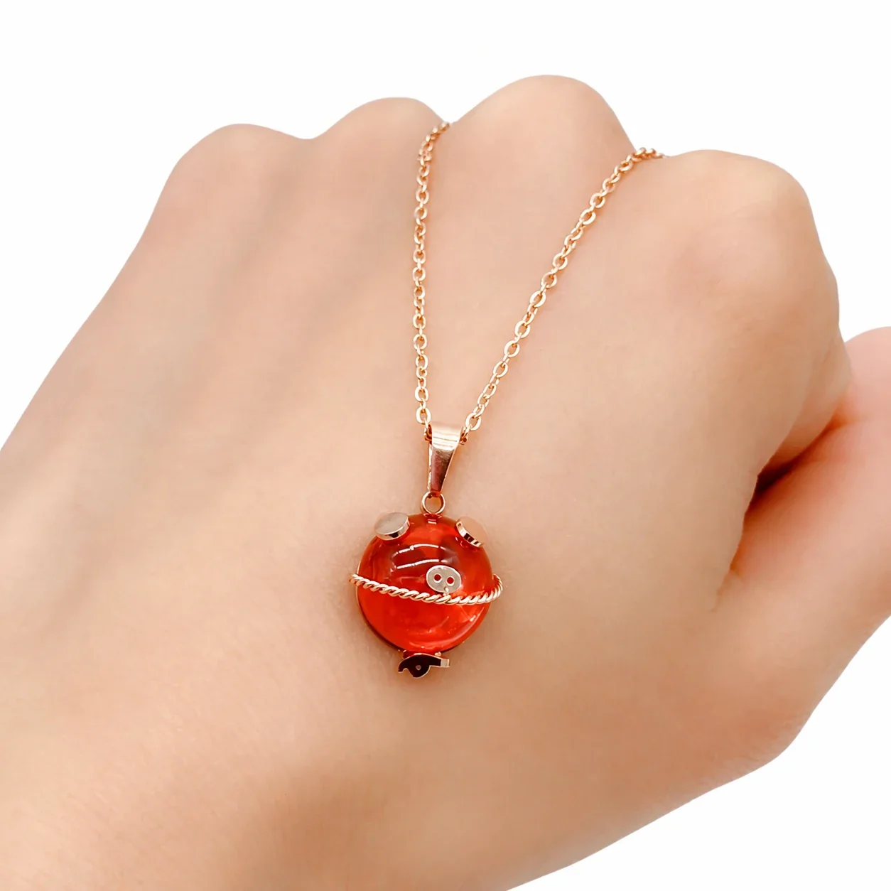 Daisy Pendant Necklace with Eight Petals in 18K Gold-Plated Steel - Rose Gold Red Bead