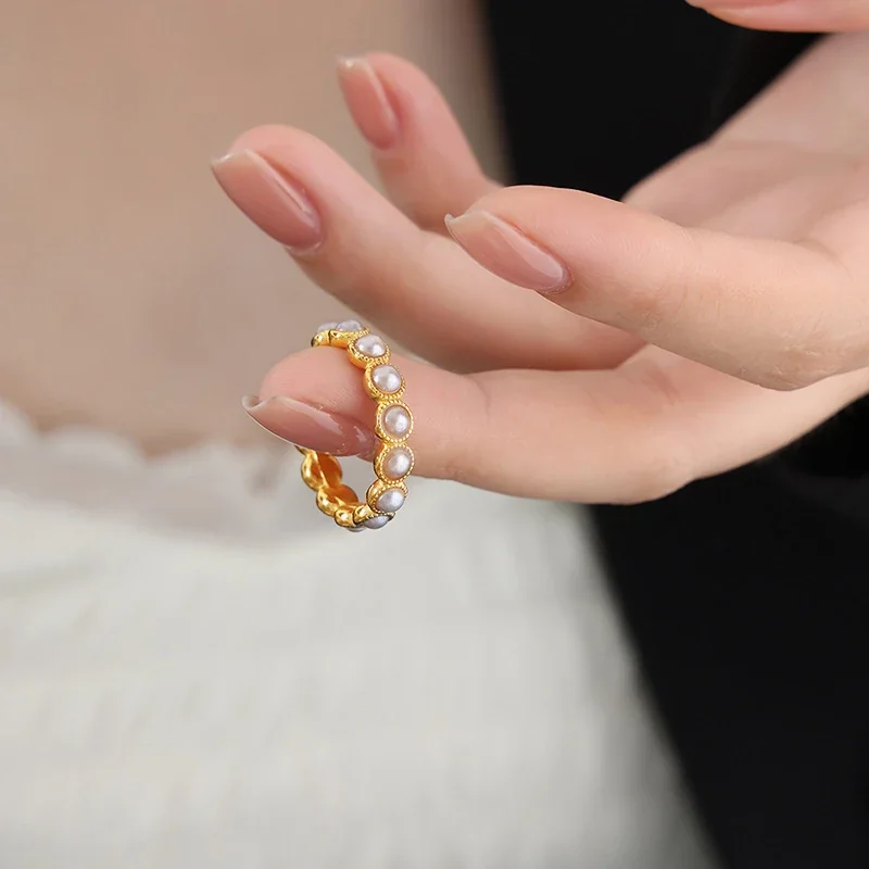 Ring with Gray Shell Pearls and Beaded Gold-Plated Steel