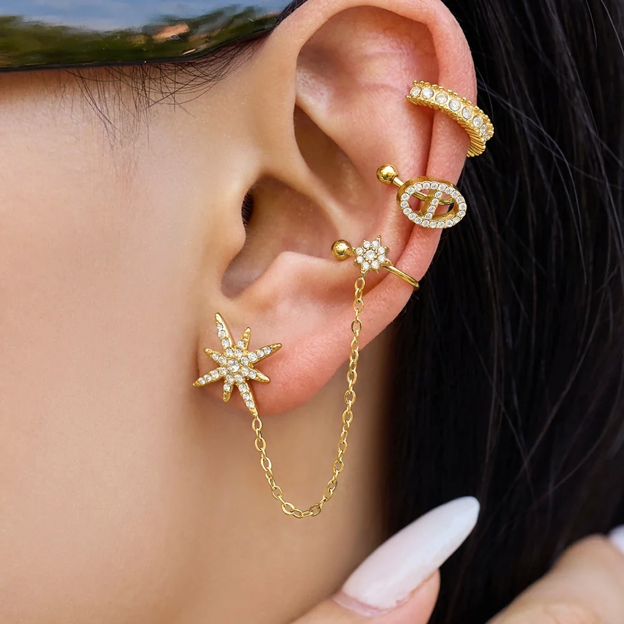 Ear cuff met sterstud en ketting, 18K verguld staal productfoto