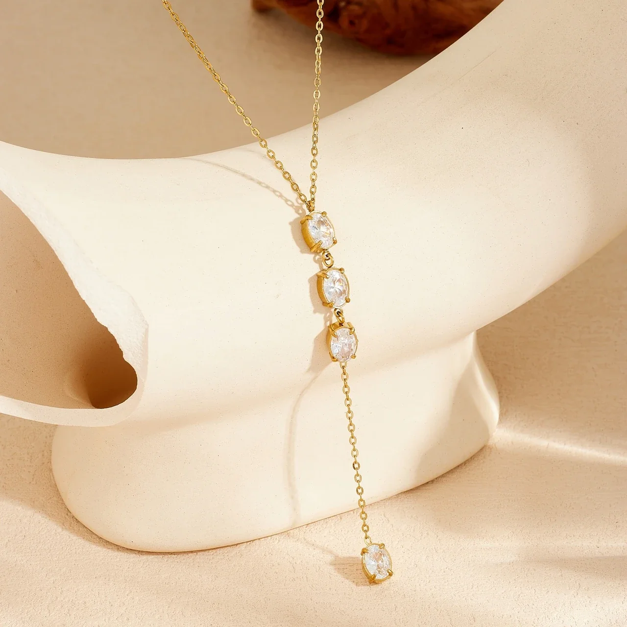 Y-Drop Necklace with Four Oval Crystals in Gold-Plated Steel