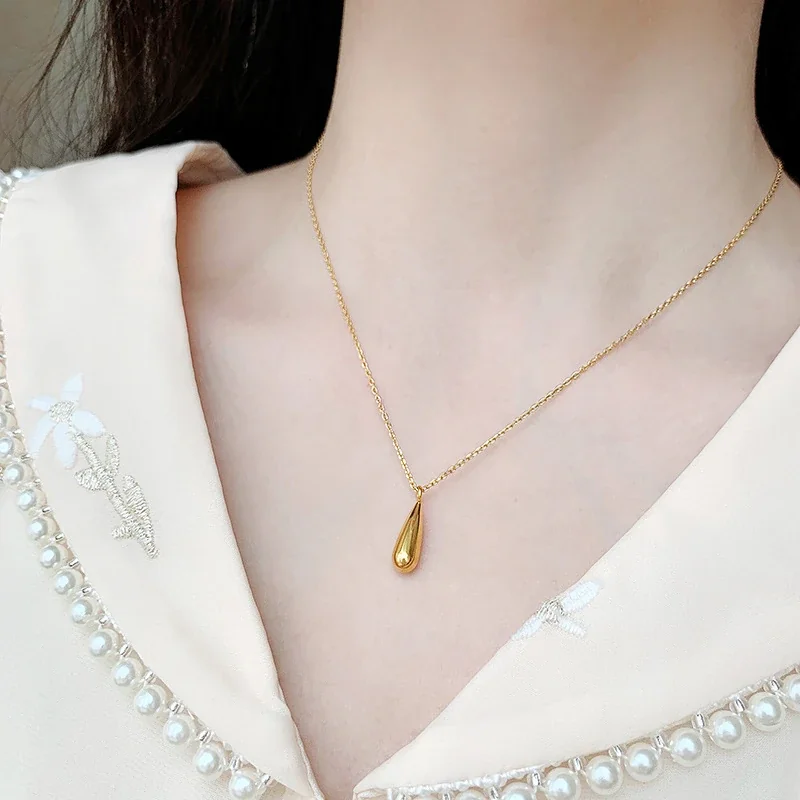 Teardrop Pendant Necklace with Oval-Link Chain in Stainless Steel