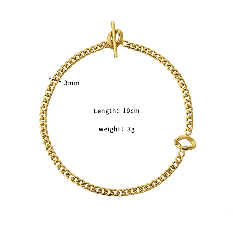 Sculptural Gold-Plated Curb Chain Bracelet with Toggle - Gold