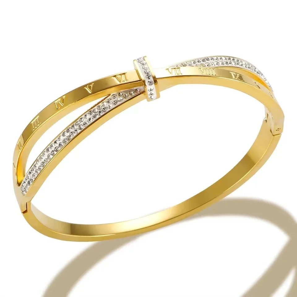 Foto del producto: Brazalete Cruzado de Cristales con Números Romanos en Acero Inoxidable
