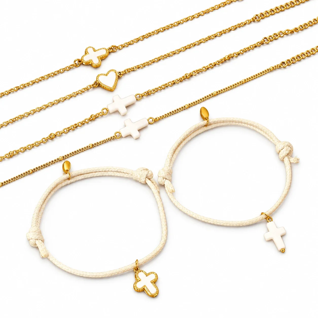 Photo produit : Bracelet croix plaqué or avec incrustation blanche, acier inoxydable 316