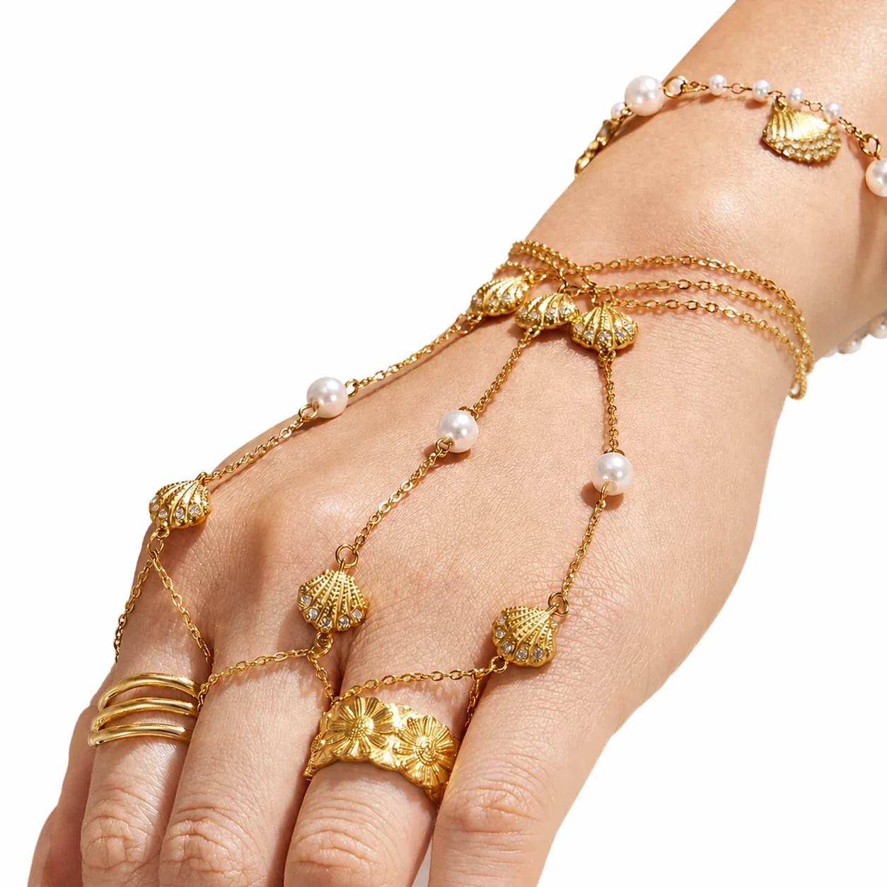 Scallop CZ 316L Gold-Plated Pearl-Effect Hand Bracelet