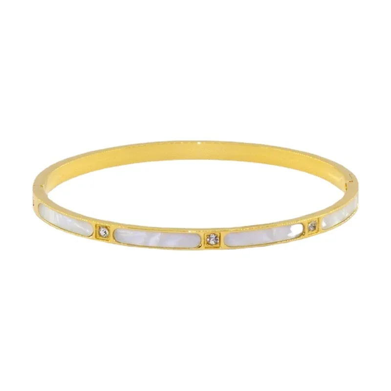 Bangle met schelpinleg en kristalaccenten, verguld roestvrij staal