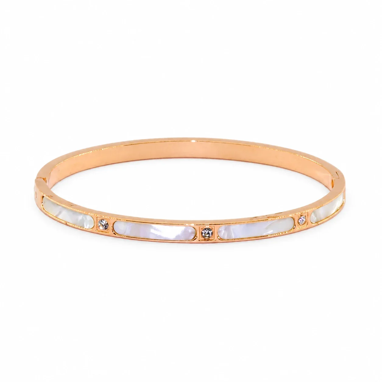 Bangle met schelpinleg en kristalaccenten, verguld roestvrij staal productfoto