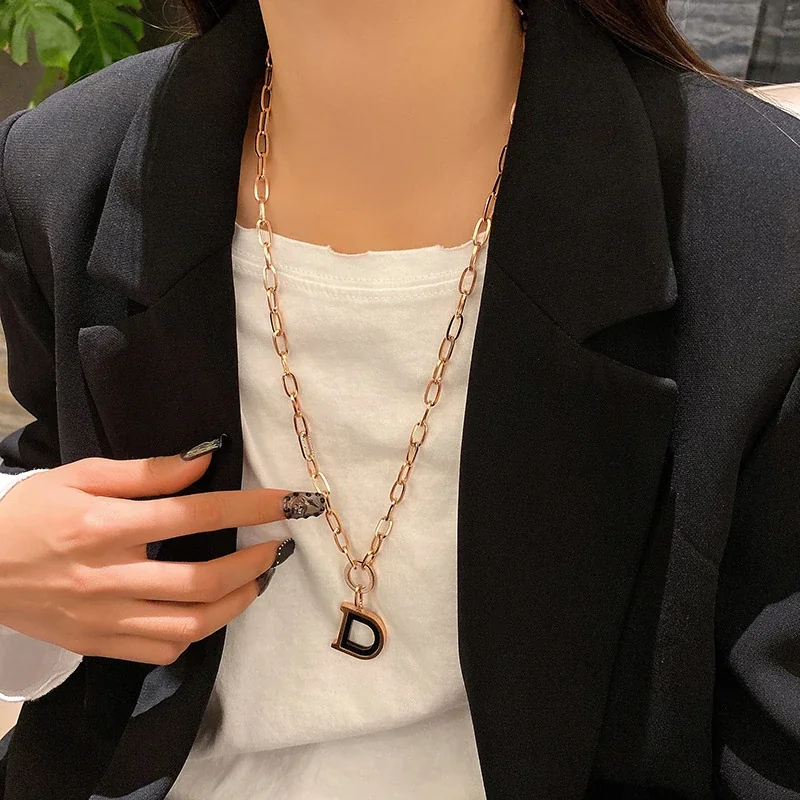 Foto prodotto: D Initial Paperclip Pendant Necklace, Gold-Plated Stainless Steel